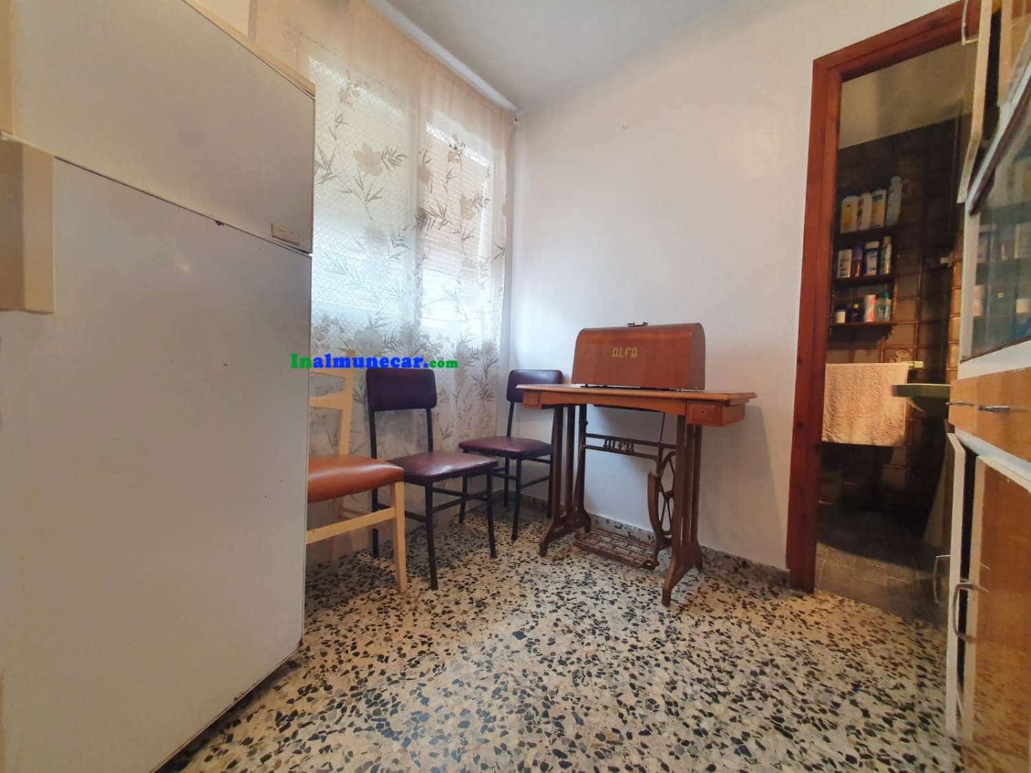 4 soveværelse Byhus til salg i Lentegi med garage - € 98.000 (Ref: 8624554)