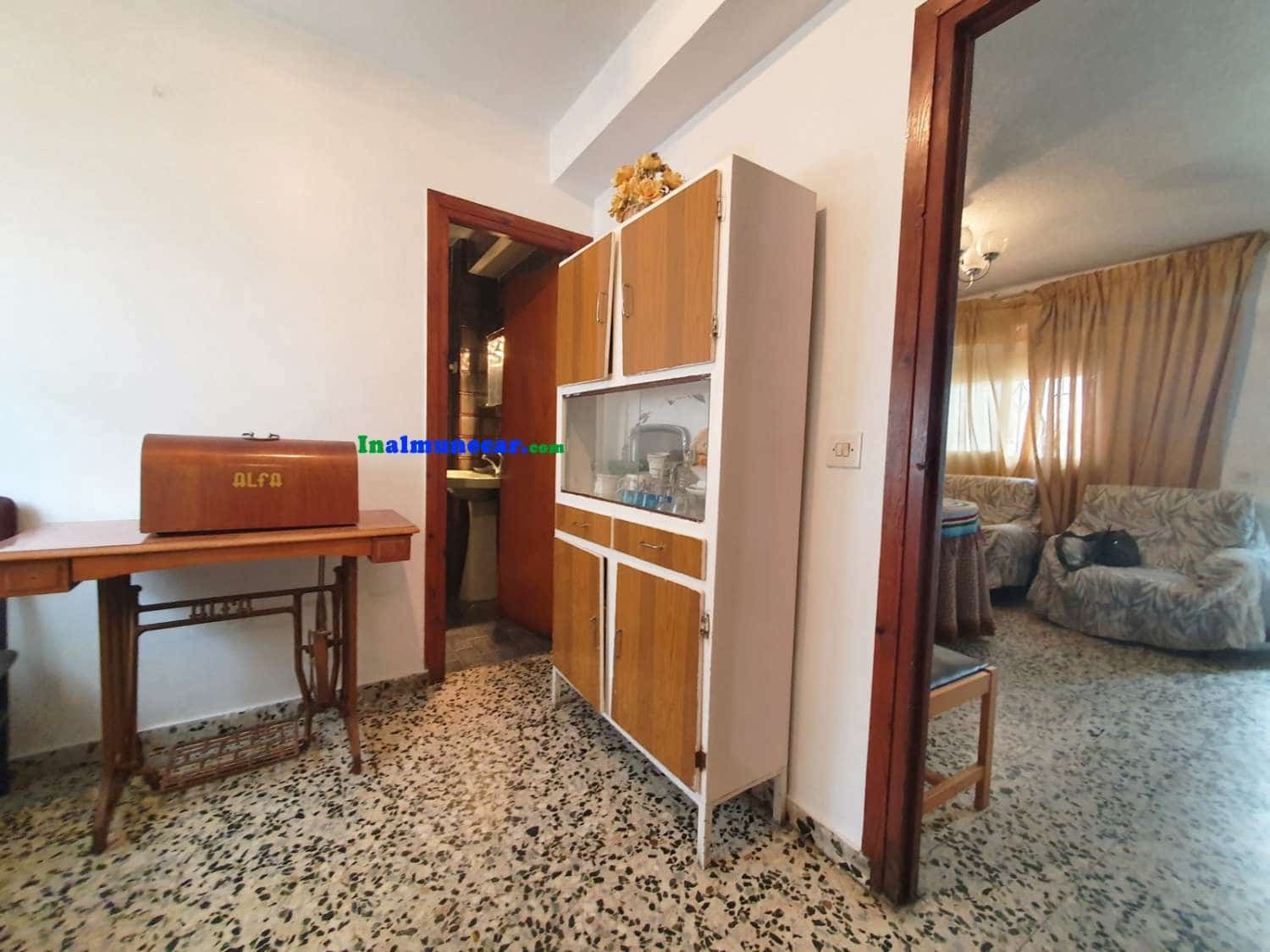 4 soveværelse Byhus til salg i Lentegi med garage - € 98.000 (Ref: 8624554)