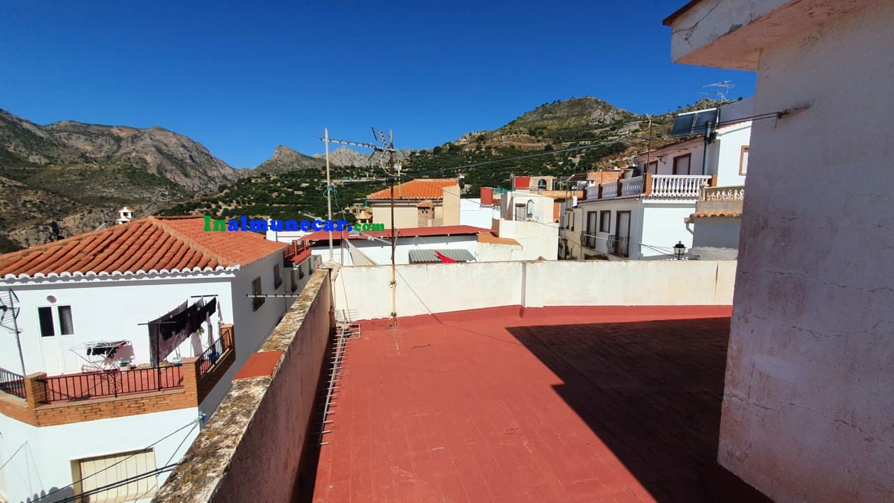 4 soveværelse Byhus til salg i Lentegi med garage - € 98.000 (Ref: 8624554)