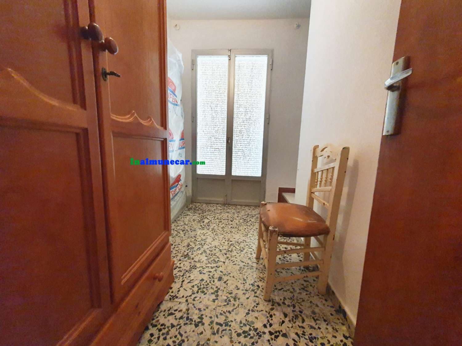 4 soveværelse Byhus til salg i Lentegi med garage - € 98.000 (Ref: 8624554)