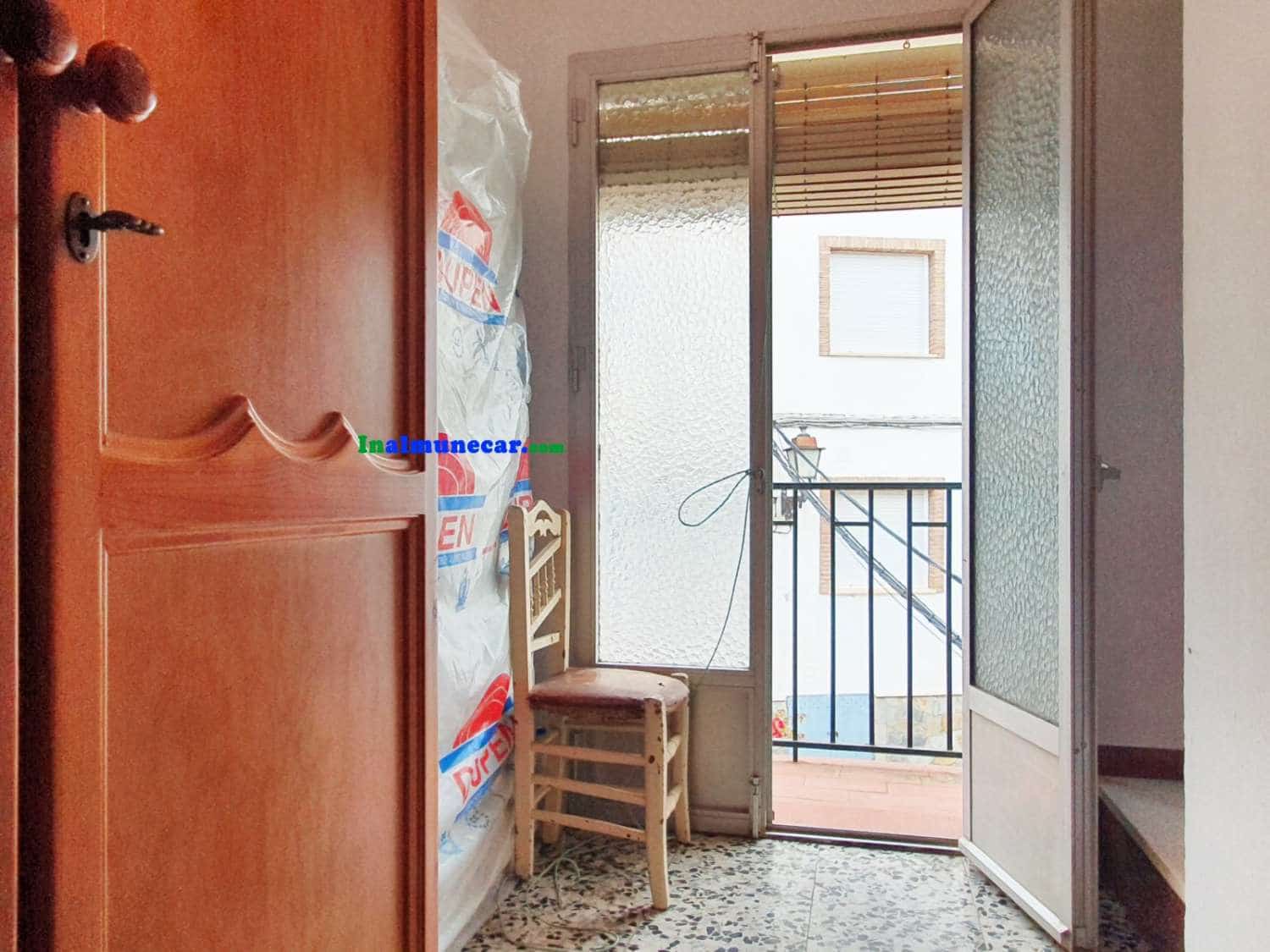 4 soveværelse Byhus til salg i Lentegi med garage - € 98.000 (Ref: 8624554)