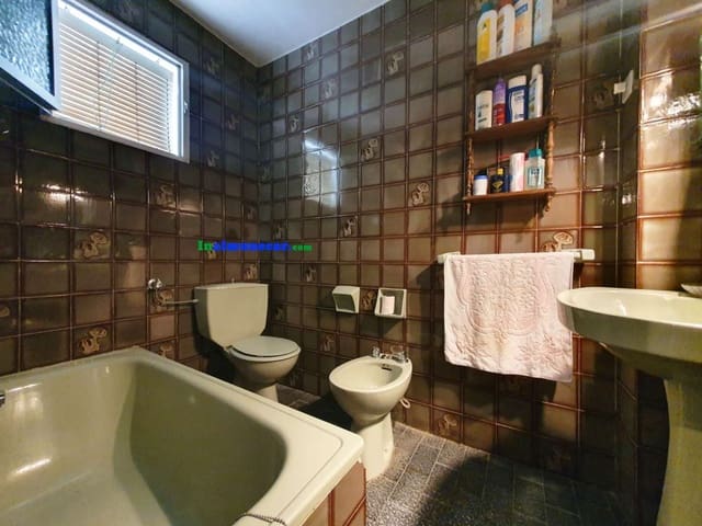 4 soveværelse Byhus til salg i Lentegí med garage - € 98.000 (Ref: 8624554)