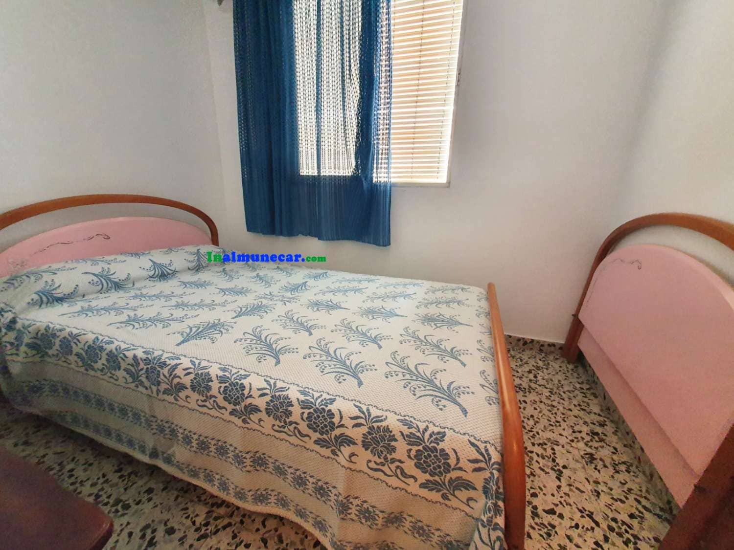 4 soveværelse Byhus til salg i Lentegi med garage - € 98.000 (Ref: 8624554)