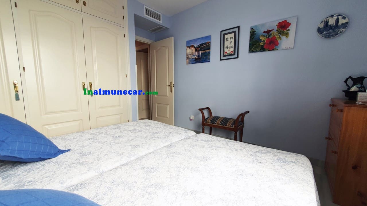 3 soveværelse Rækkehus til salg i La Herradura med swimmingpool garage - € 475.000 (Ref: 9017196)