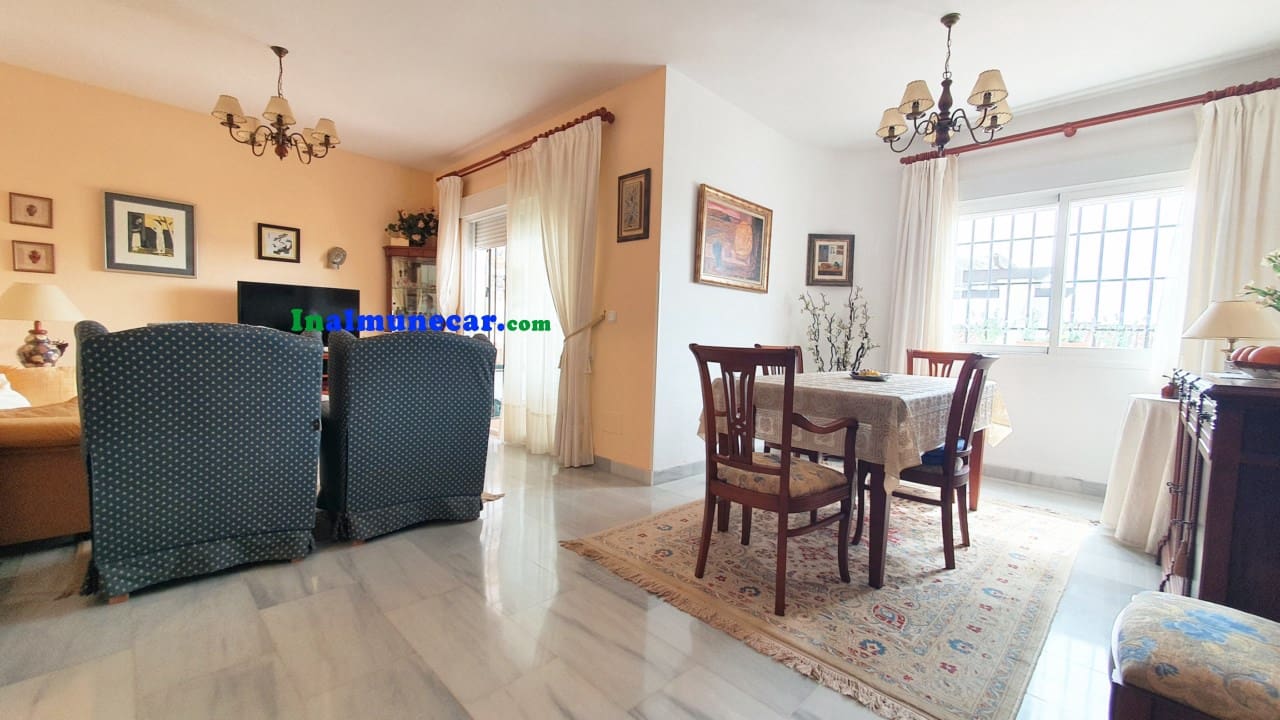 3 soveværelse Rækkehus til salg i La Herradura med swimmingpool garage - € 475.000 (Ref: 9017196)