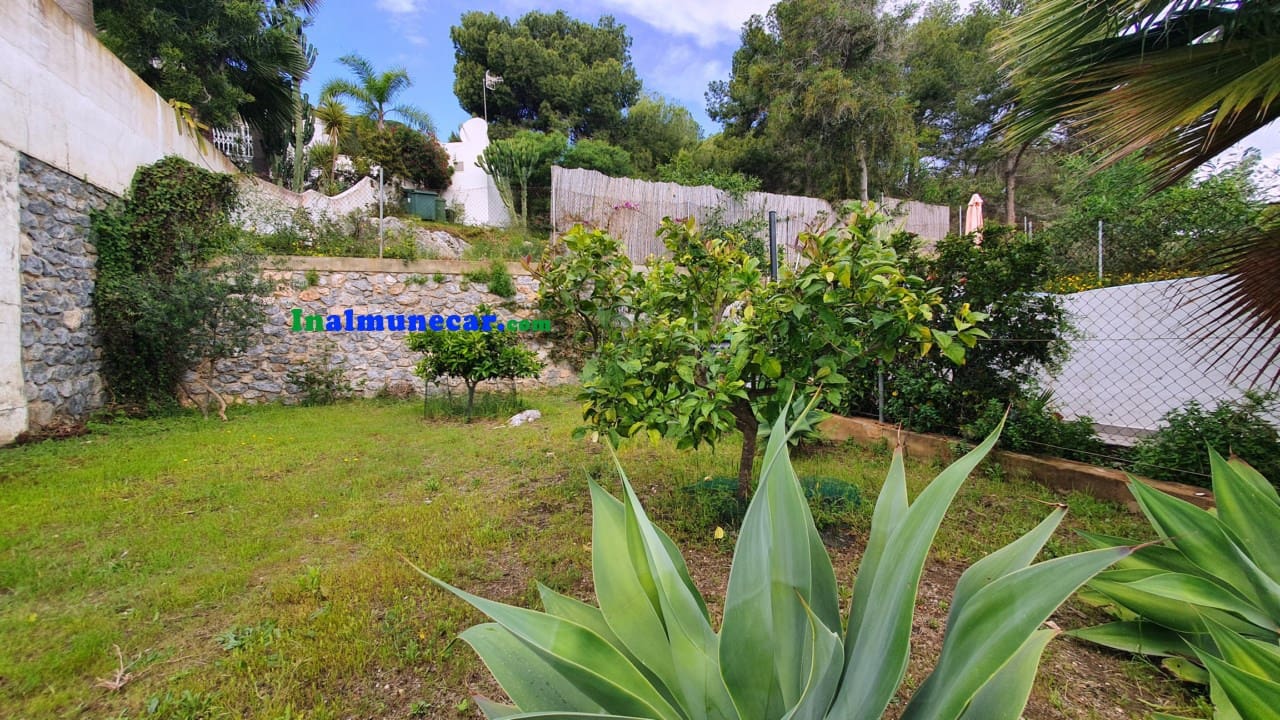 3 soveværelse Rækkehus til salg i La Herradura med swimmingpool garage - € 475.000 (Ref: 9017196)