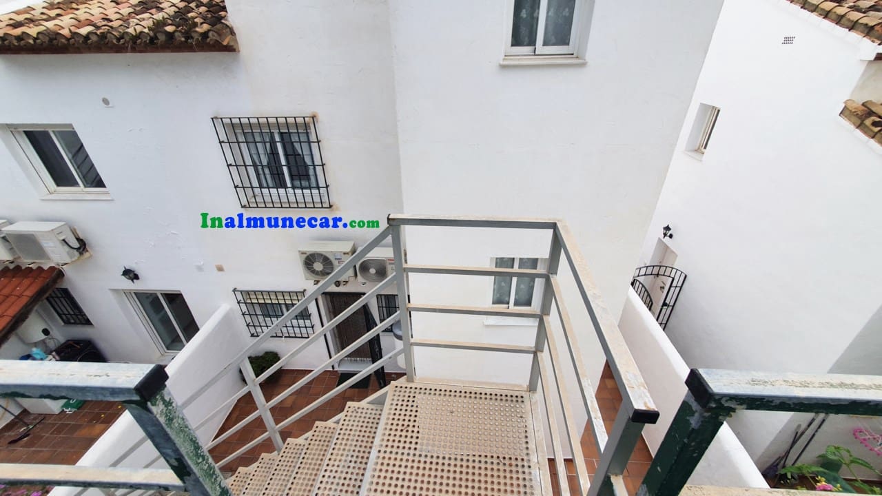 3 soveværelse Rækkehus til salg i La Herradura med swimmingpool garage - € 475.000 (Ref: 9017196)