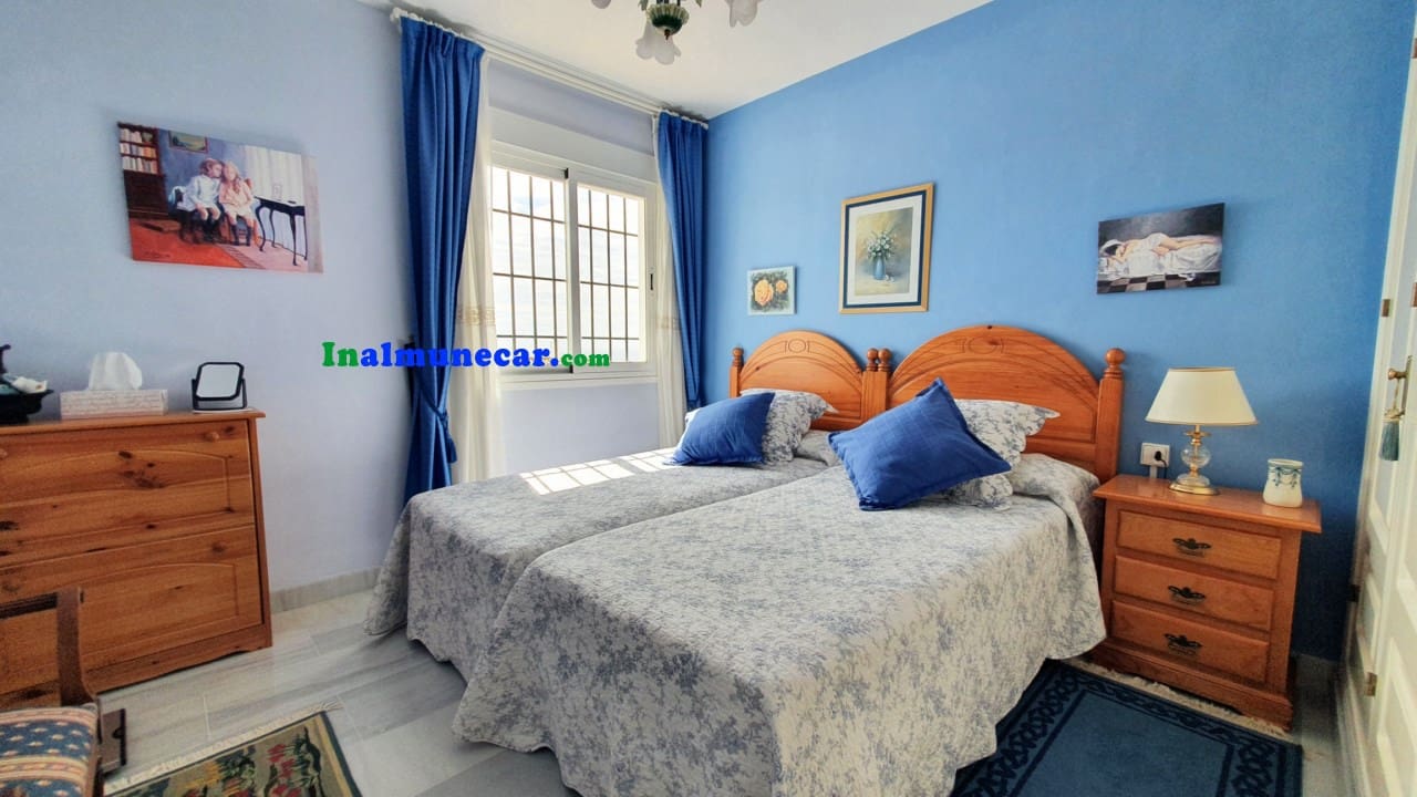 3 soveværelse Rækkehus til salg i La Herradura med swimmingpool garage - € 475.000 (Ref: 9017196)