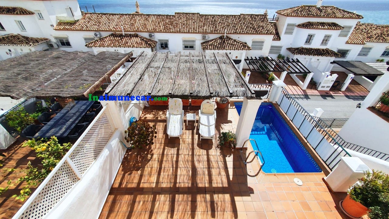 3 soveværelse Rækkehus til salg i La Herradura med swimmingpool garage - € 475.000 (Ref: 9017196)