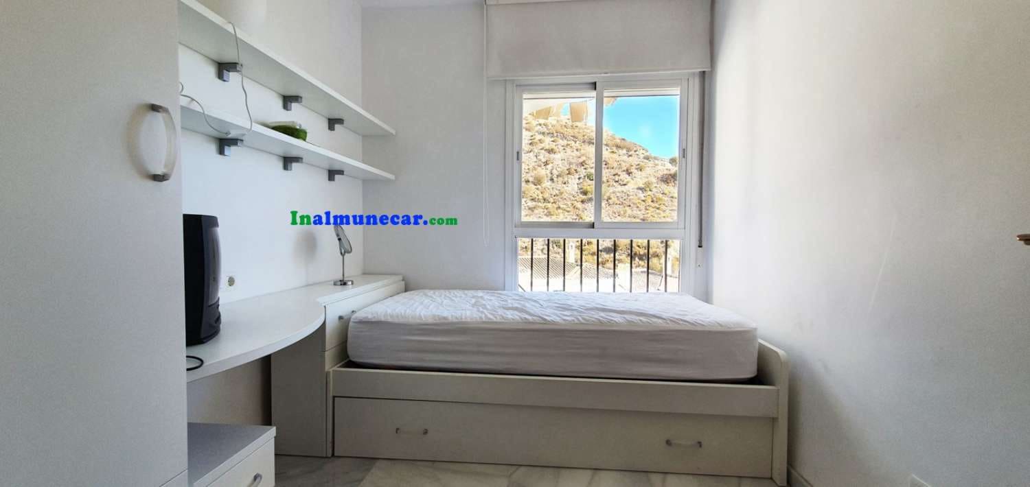 3 soveværelse Rækkehus til salg i Cotobro med swimmingpool garage - € 450.000 (Ref: 9171165)