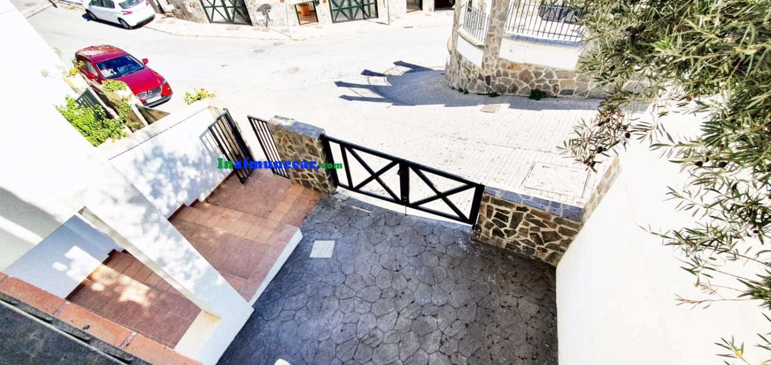 3 soveværelse Rækkehus til salg i Cotobro med swimmingpool garage - € 450.000 (Ref: 9171165)