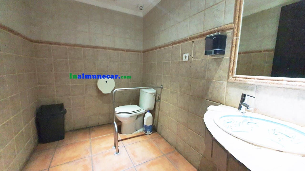 7 soveværelse Restaurant/Bar til salg i Otivar - € 750.000 (Ref: 9264053)