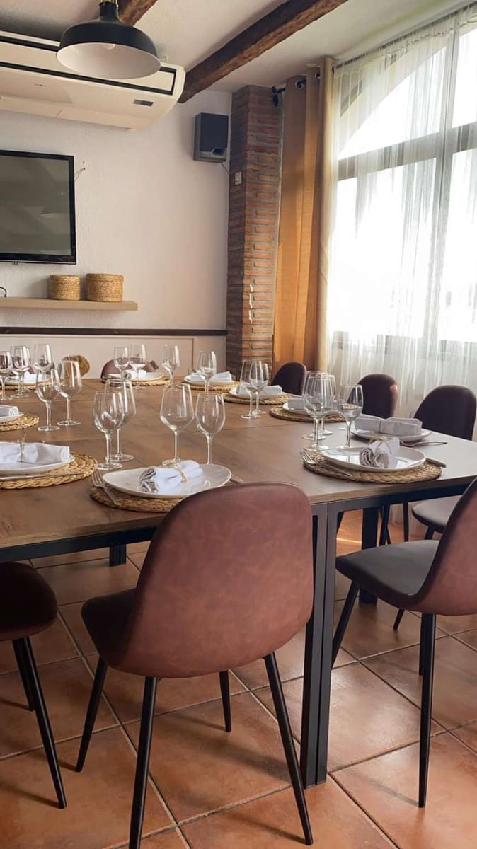 7 soveværelse Restaurant/Bar til salg i Otivar - € 750.000 (Ref: 9264053)