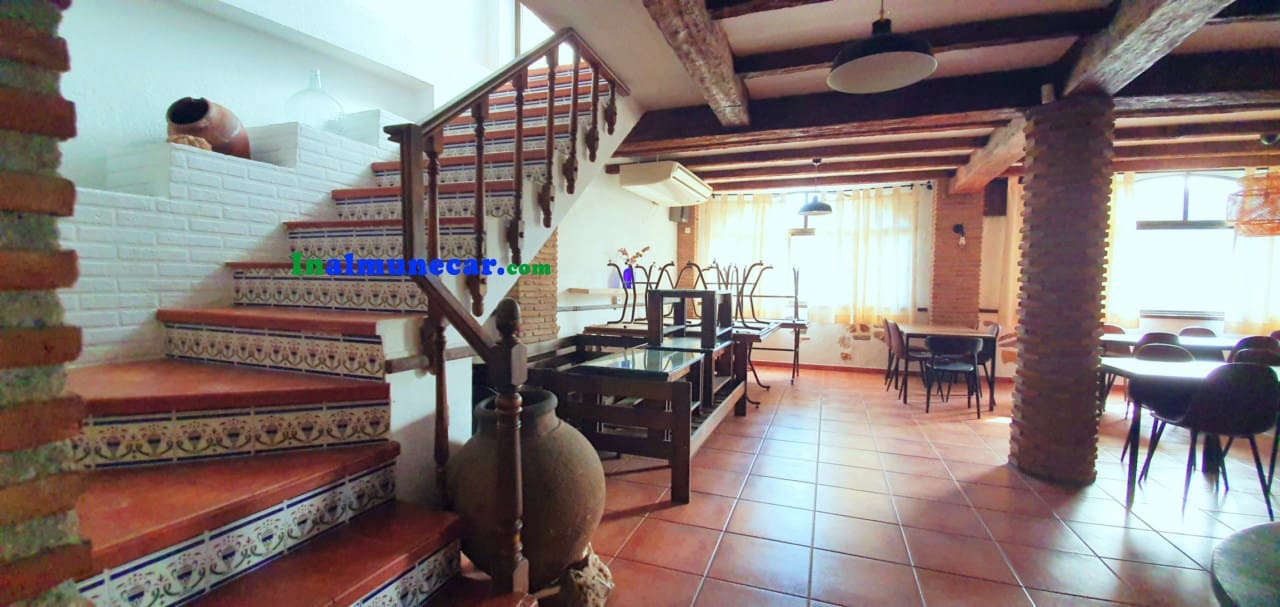 7 soveværelse Restaurant/Bar til salg i Otivar - € 750.000 (Ref: 9264053)