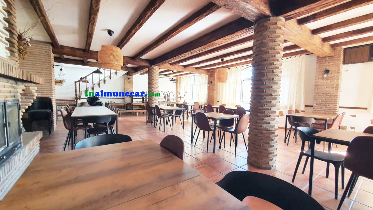 7 soveværelse Restaurant/Bar til salg i Otivar - € 750.000 (Ref: 9264053)