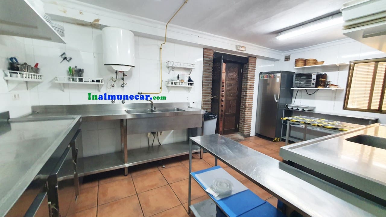 7 soveværelse Restaurant/Bar til salg i Otivar - € 750.000 (Ref: 9264053)