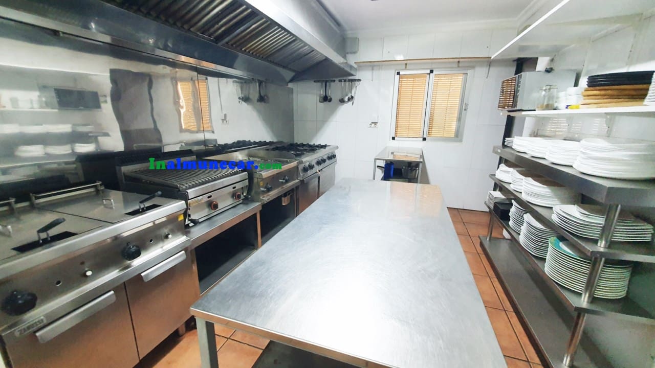 7 soveværelse Restaurant/Bar til salg i Otivar - € 750.000 (Ref: 9264053)