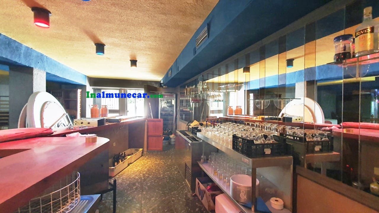 7 soveværelse Restaurant/Bar til salg i Otivar - € 750.000 (Ref: 9264053)