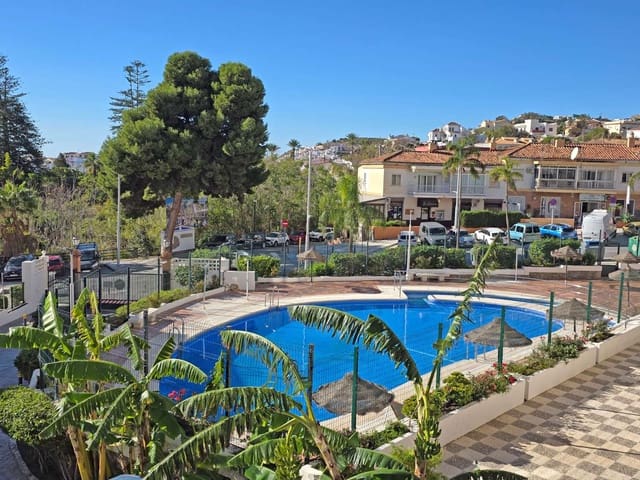 2 bedroom Flat for sale in Almuñécar with pool garage - € 215,000 (Ref: 9367018)