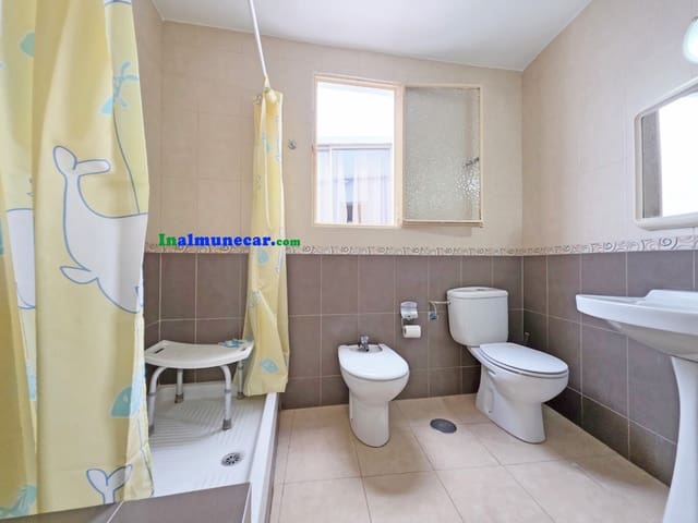 4 slaapkamer Rijtjeshuis te koop in Almuñécar - € 175.000 (Ref: 9387584)