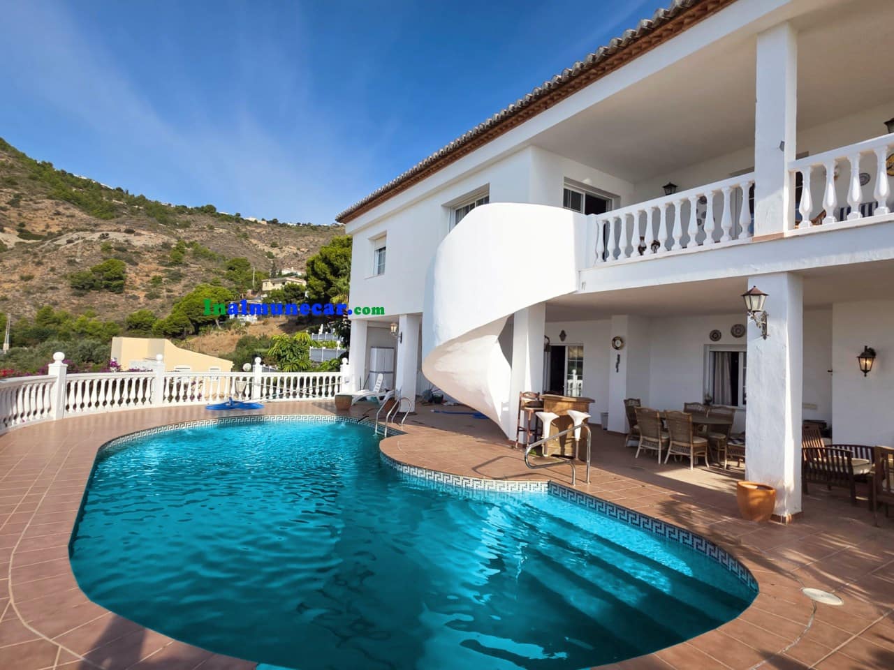 5 bedroom Villa for sale in La Herradura with pool - € 1,100,000 (Ref: 9410662)