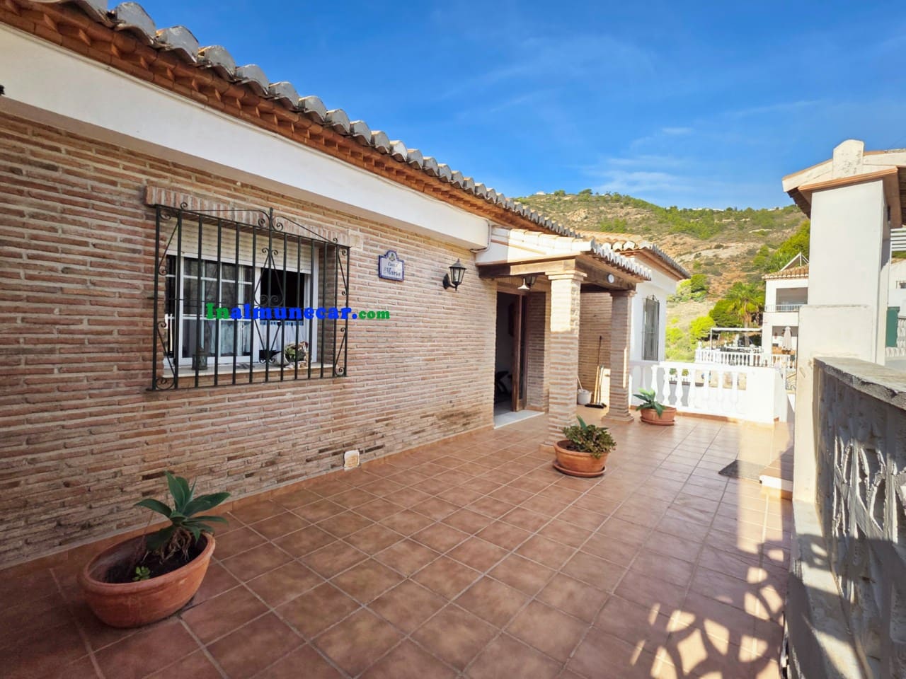 5 bedroom Villa for sale in La Herradura with pool - € 1,100,000 (Ref: 9410662)