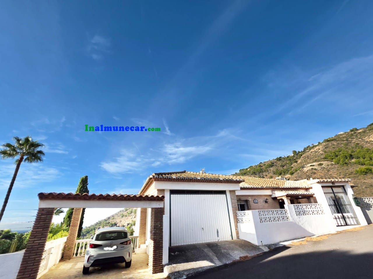 5 bedroom Villa for sale in La Herradura with pool - € 1,100,000 (Ref: 9410662)