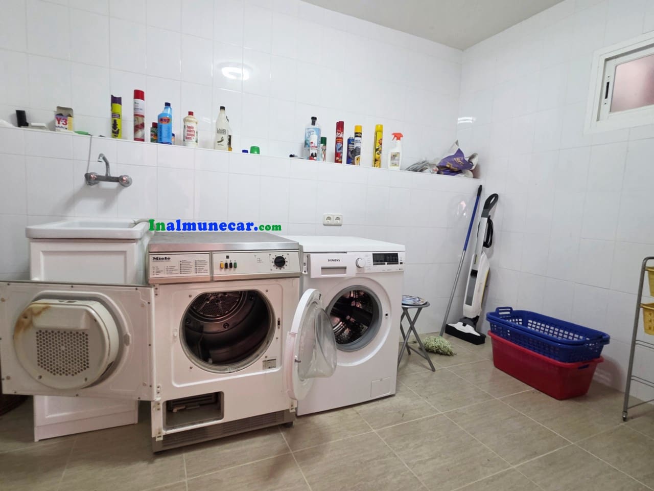 5 bedroom Villa for sale in La Herradura with pool - € 1,100,000 (Ref: 9410662)