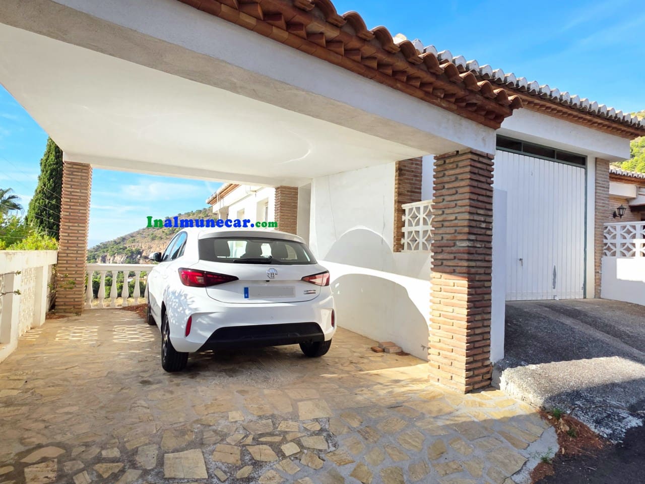 5 bedroom Villa for sale in La Herradura with pool - € 1,100,000 (Ref: 9410662)