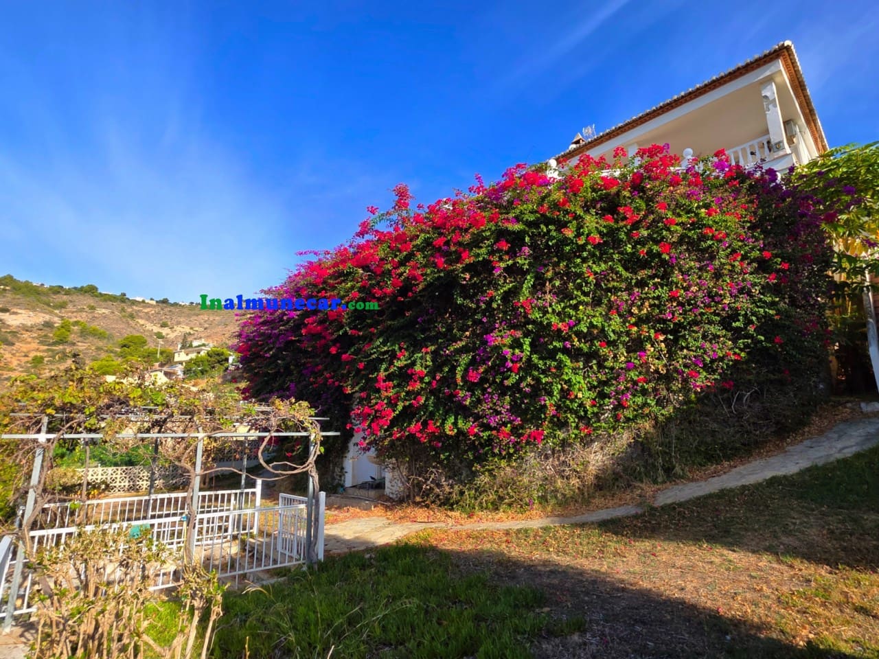 5 bedroom Villa for sale in La Herradura with pool - € 1,100,000 (Ref: 9410662)