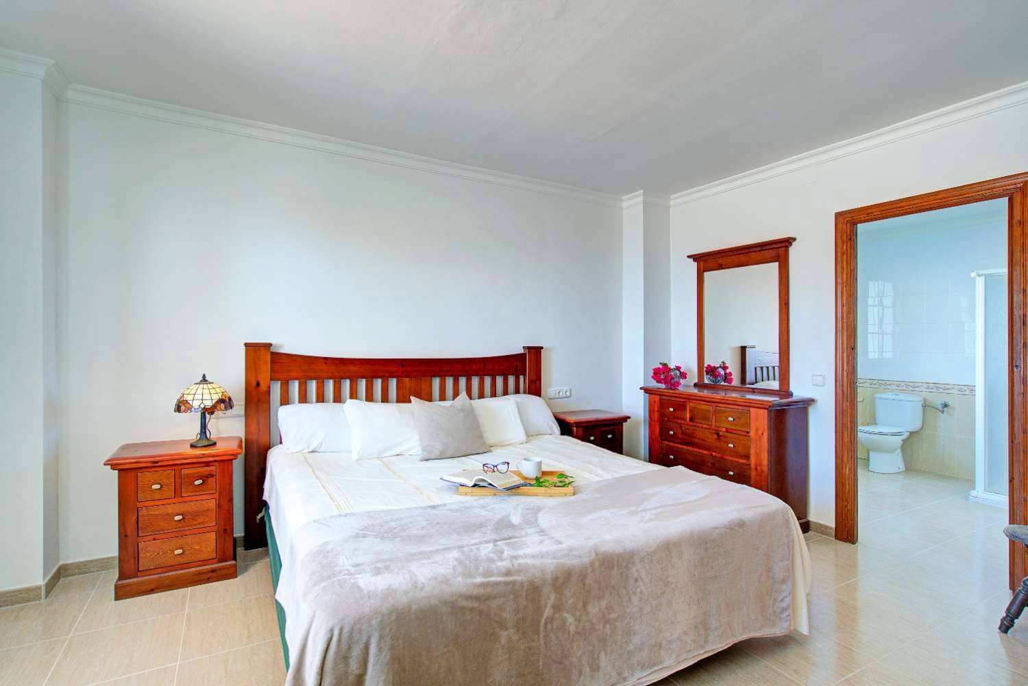 5 bedroom Villa for sale in La Herradura with pool - € 1,100,000 (Ref: 9410662)