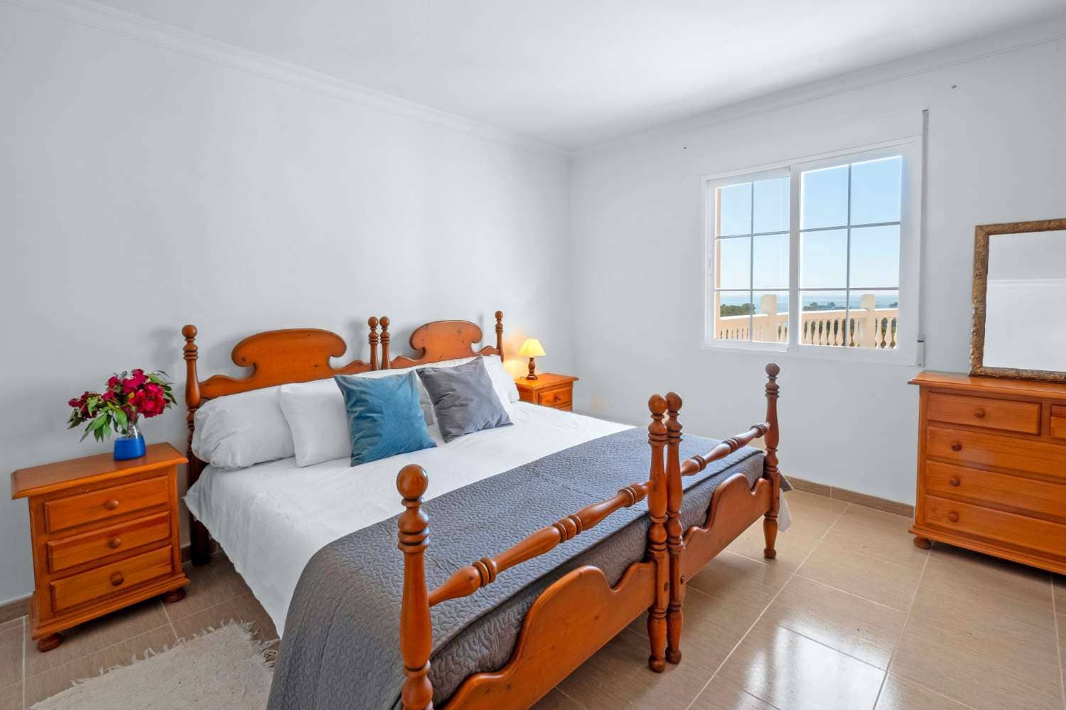 5 bedroom Villa for sale in La Herradura with pool - € 1,100,000 (Ref: 9410662)