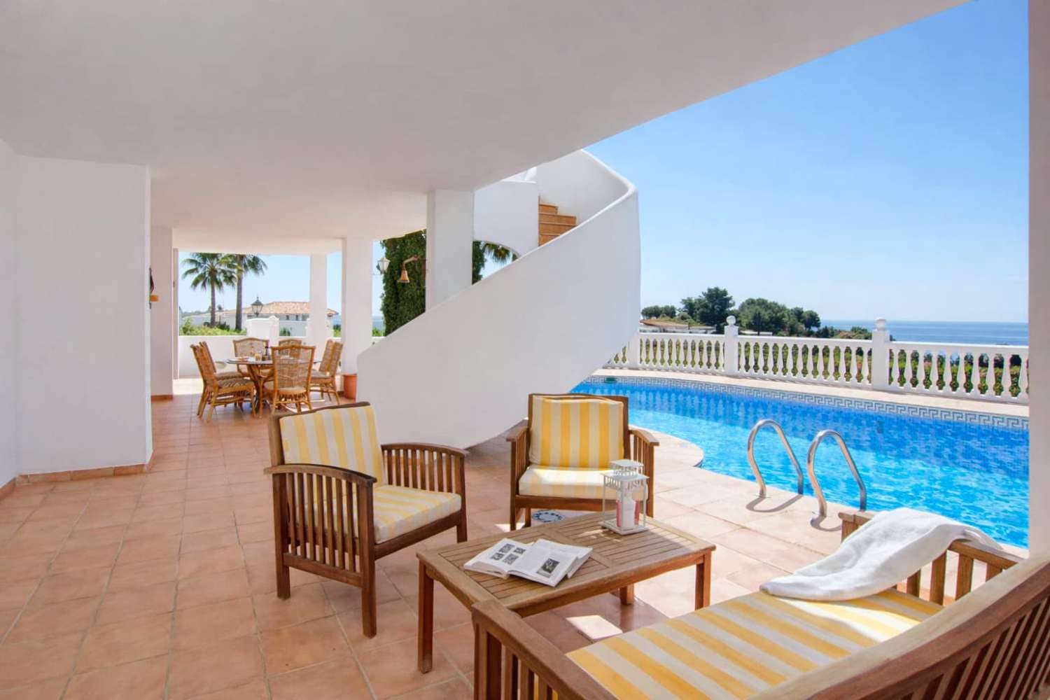 5 bedroom Villa for sale in La Herradura with pool - € 1,100,000 (Ref: 9410662)