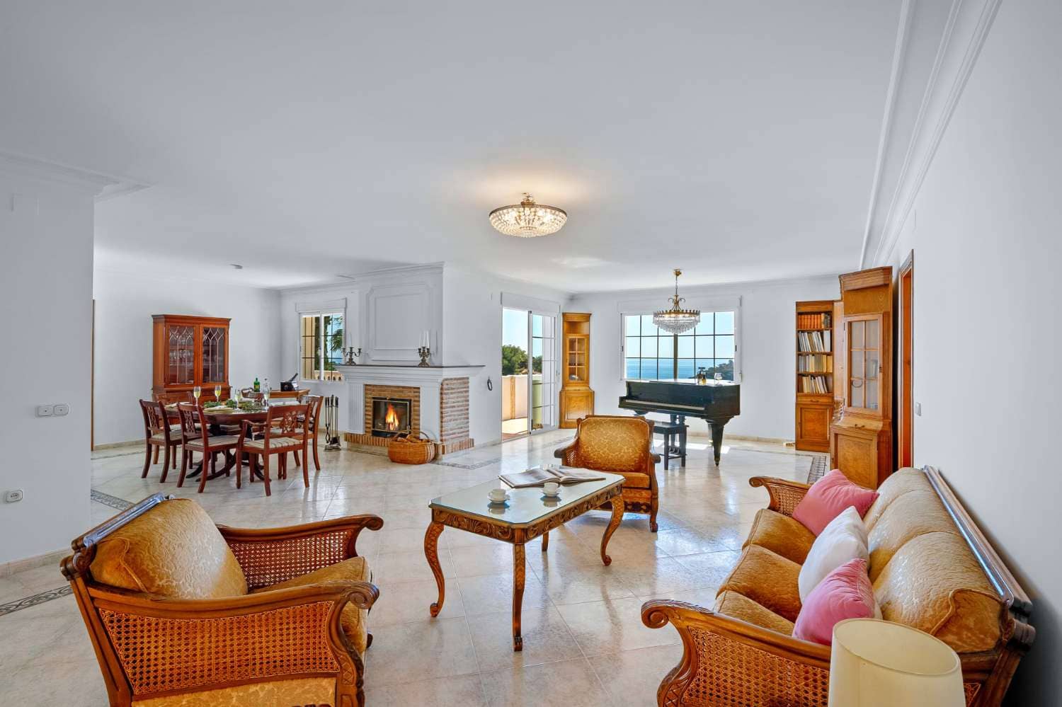 5 bedroom Villa for sale in La Herradura with pool - € 1,100,000 (Ref: 9410662)