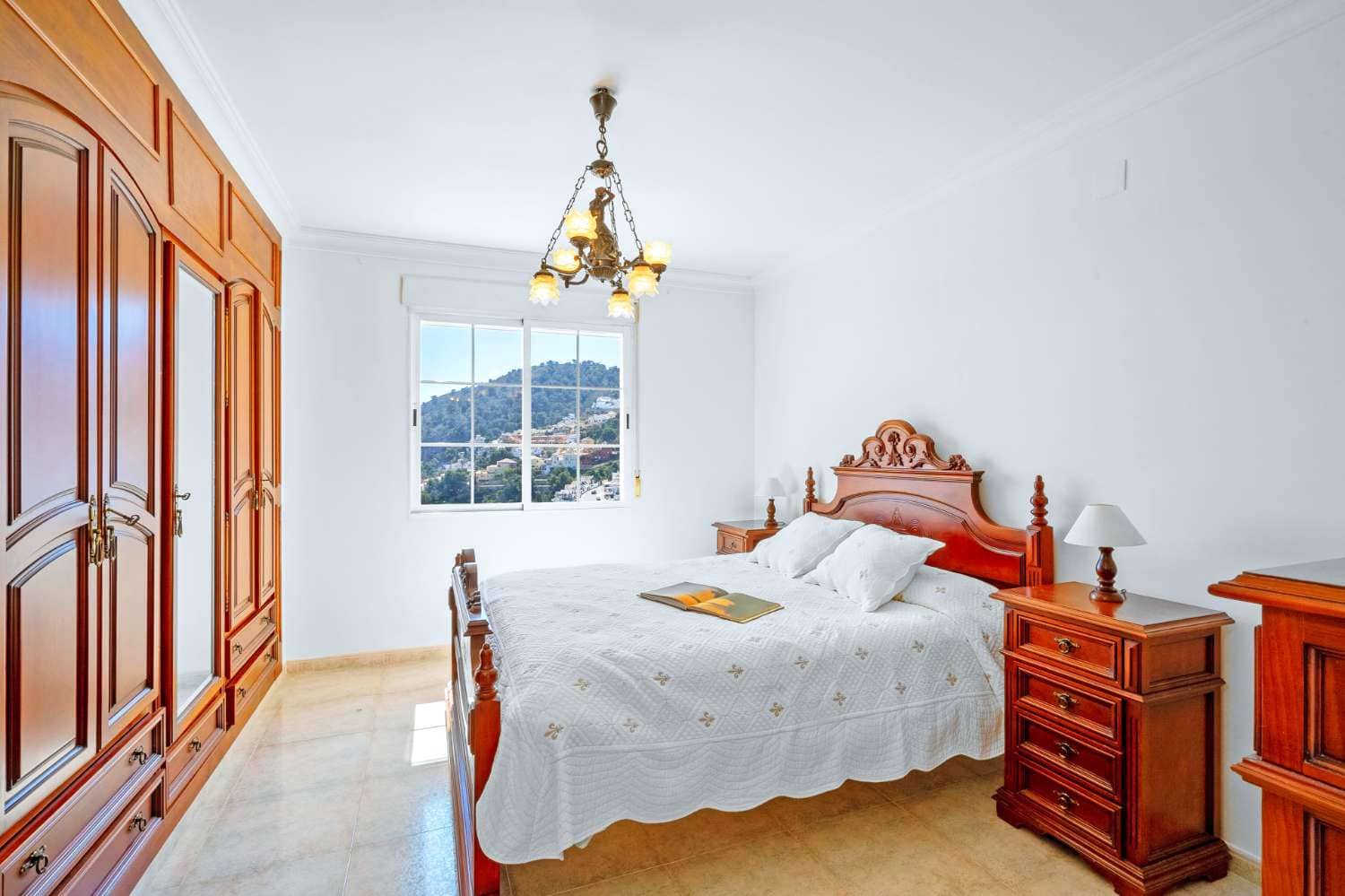 5 bedroom Villa for sale in La Herradura with pool - € 1,100,000 (Ref: 9410662)