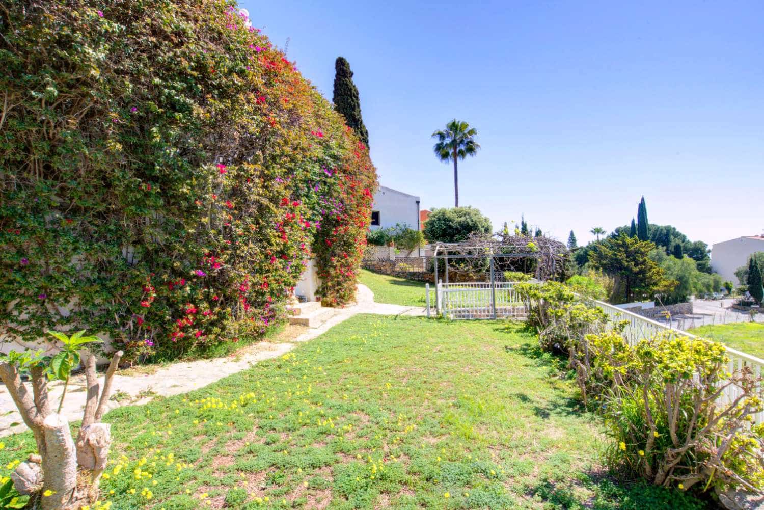 5 bedroom Villa for sale in La Herradura with pool - € 1,100,000 (Ref: 9410662)