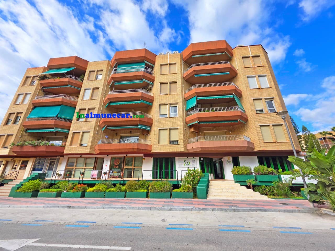 Kommersiell till salu i Almunecar - 289 000 € (Ref: 9433196)