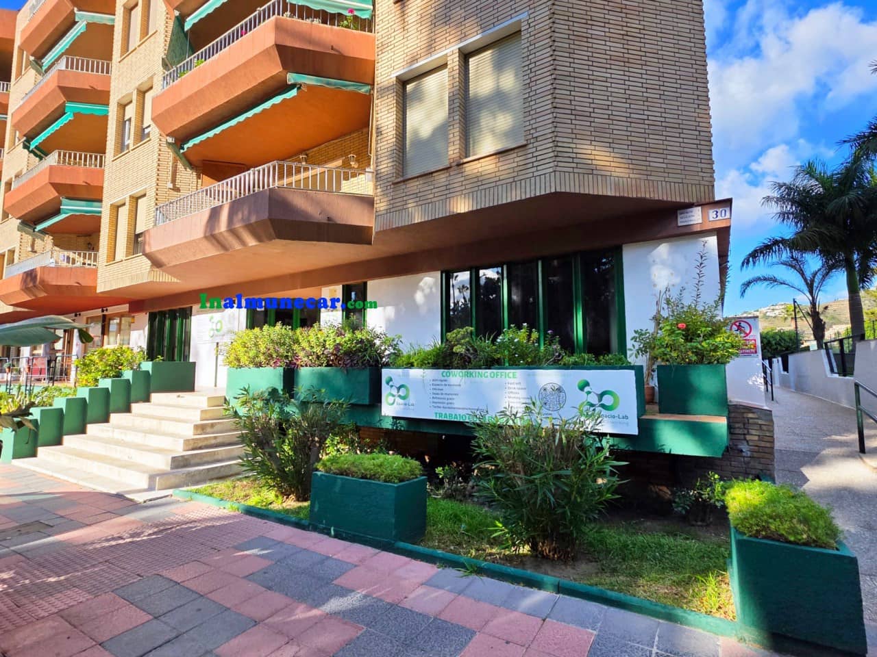 Kommersiell till salu i Almunecar - 289 000 € (Ref: 9433196)