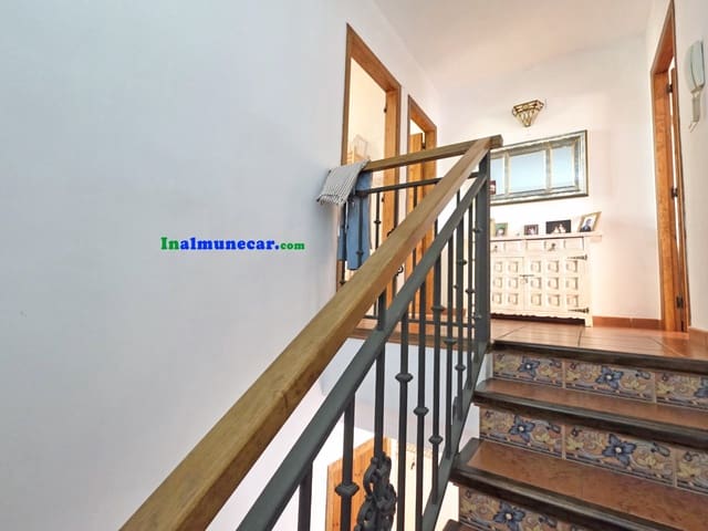 3 slaapkamer Rijtjeshuis te koop in Almuñécar met zwembad garage - € 295.000 (Ref: 9450418)