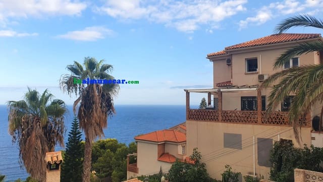 4 slaapkamer Rijtjeshuis te koop in Almuñécar met zwembad garage - € 395.000 (Ref: 9450419)