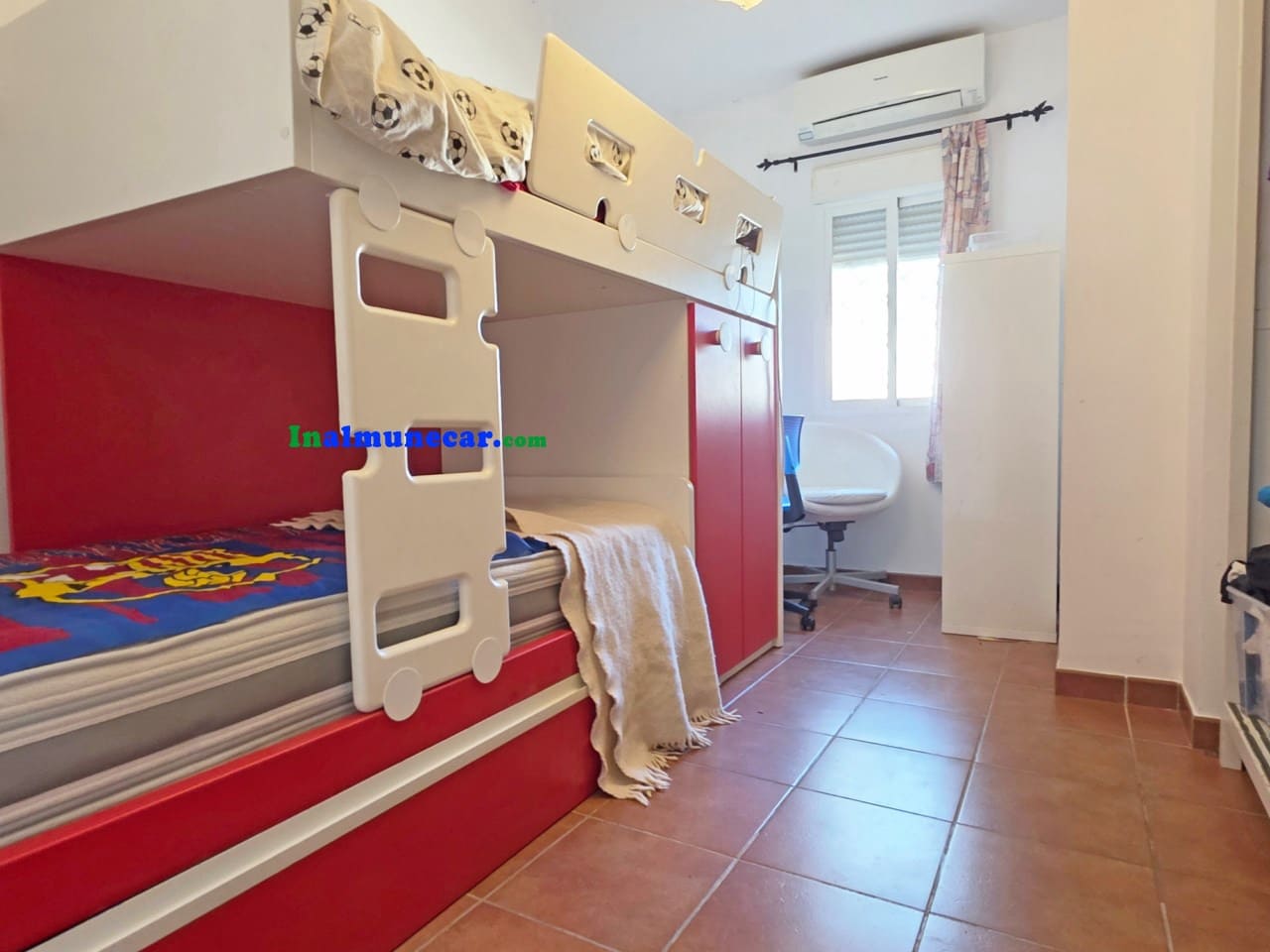 4 sovrum Radhus till salu i Almunecar med pool garage - 395 000 € (Ref: 9450419)