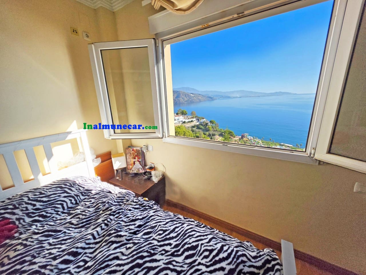 4 sovrum Radhus till salu i Almunecar med pool garage - 395 000 € (Ref: 9450419)