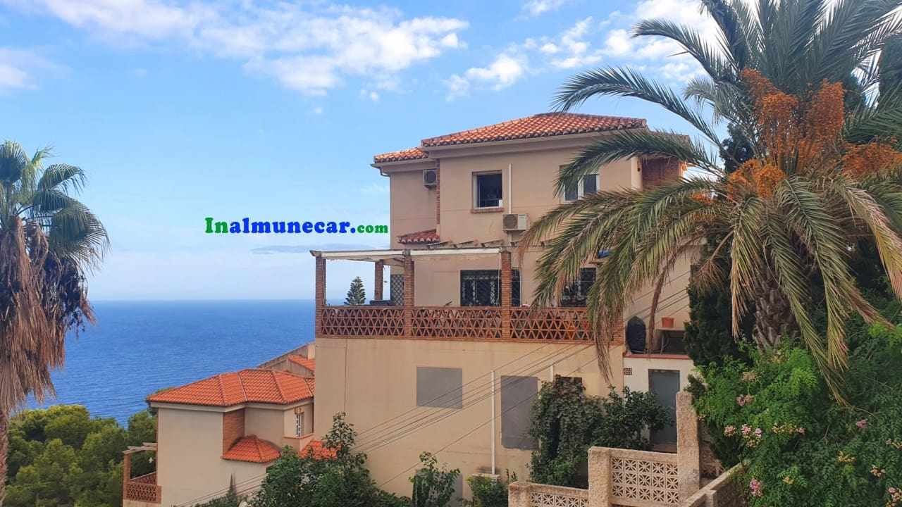 4 sovrum Radhus till salu i Almunecar med pool garage - 395 000 € (Ref: 9450419)