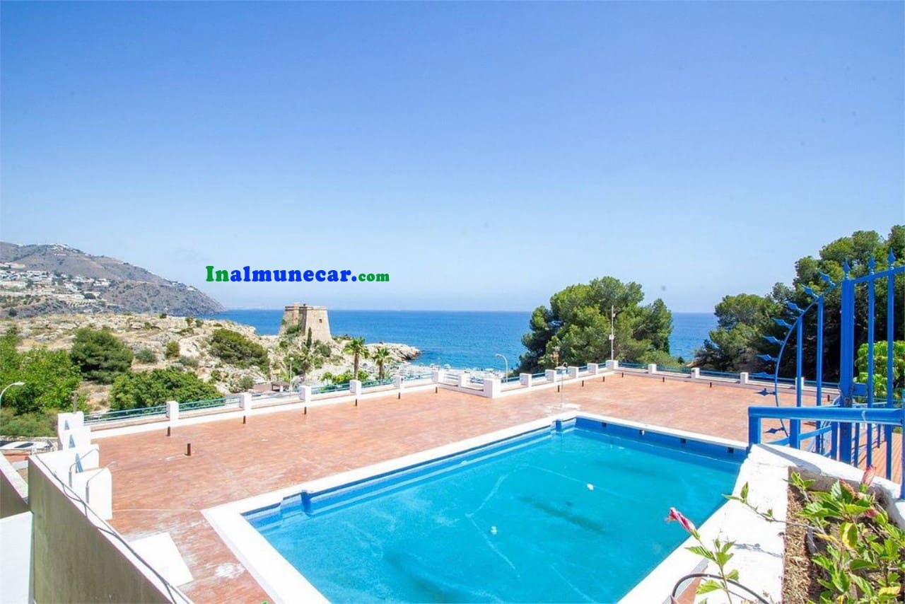 2 makuuhuone Kattohuoneisto myytävänä paikassa Almunecar mukana uima-altaan 
autotalli - 335 000 € (Ref: 9455931)