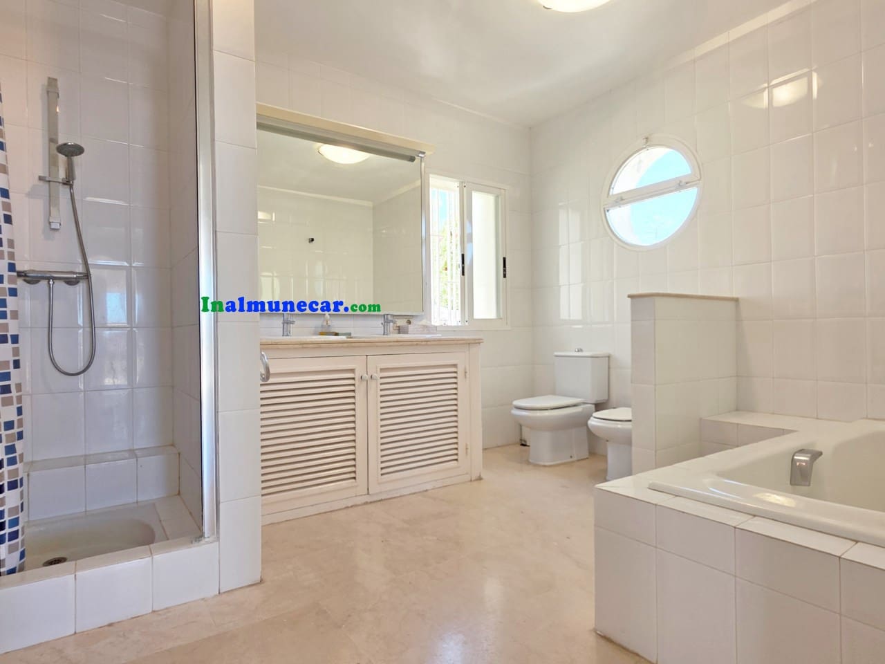 Chalet de 4 habitaciones en Cotobro en venta con piscina garaje - 950.000 € (Ref: 9811297)