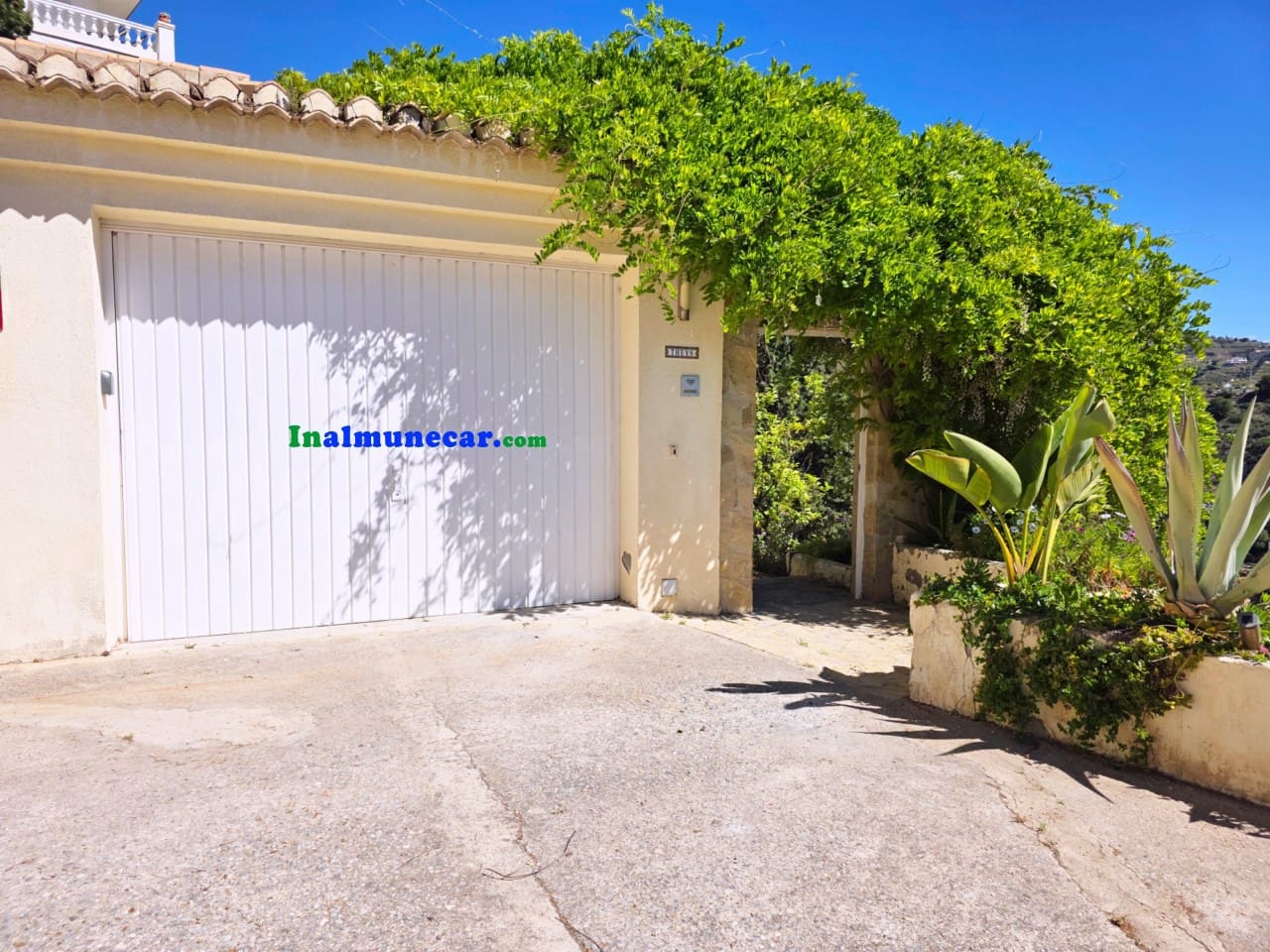 Chalet de 4 habitaciones en Cotobro en venta con piscina garaje - 950.000 € (Ref: 9811297)