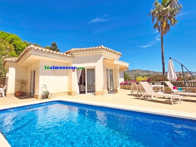 Chalet de 4 habitaciones en Cotobro, Almuñécar en venta con piscina garaje - 950.000 € (Ref: 9811297)