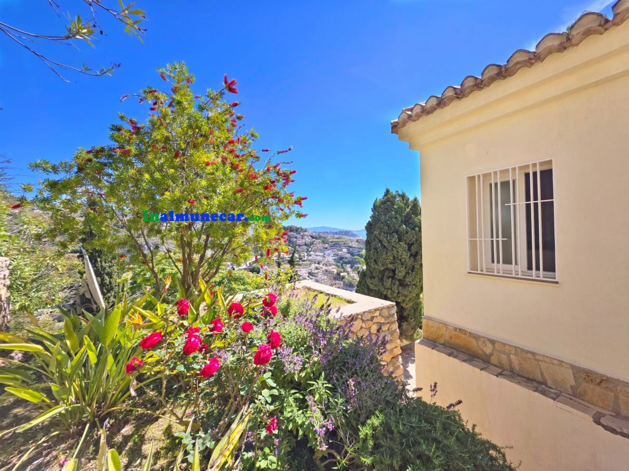 Chalet de 4 habitaciones en Cotobro en venta con piscina garaje - 950.000 € (Ref: 9811297)