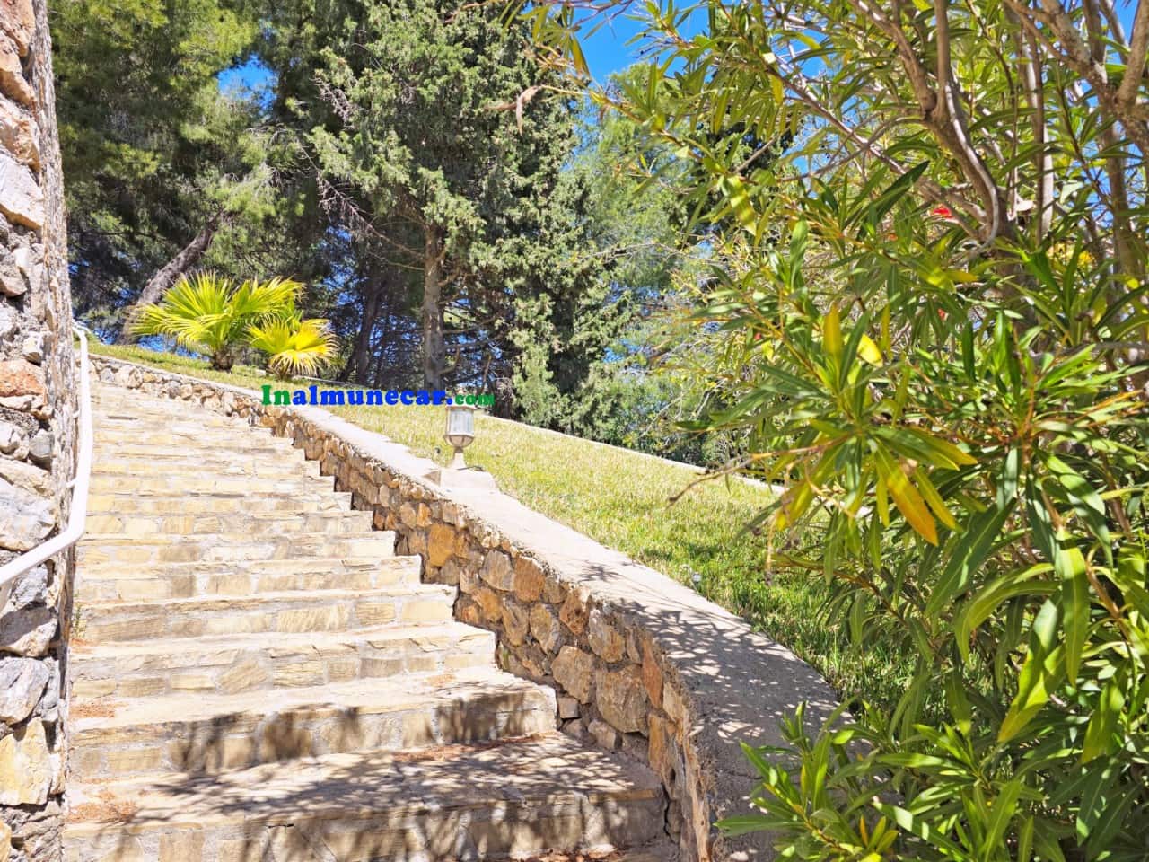 Chalet de 4 habitaciones en Cotobro en venta con piscina garaje - 950.000 € (Ref: 9811297)