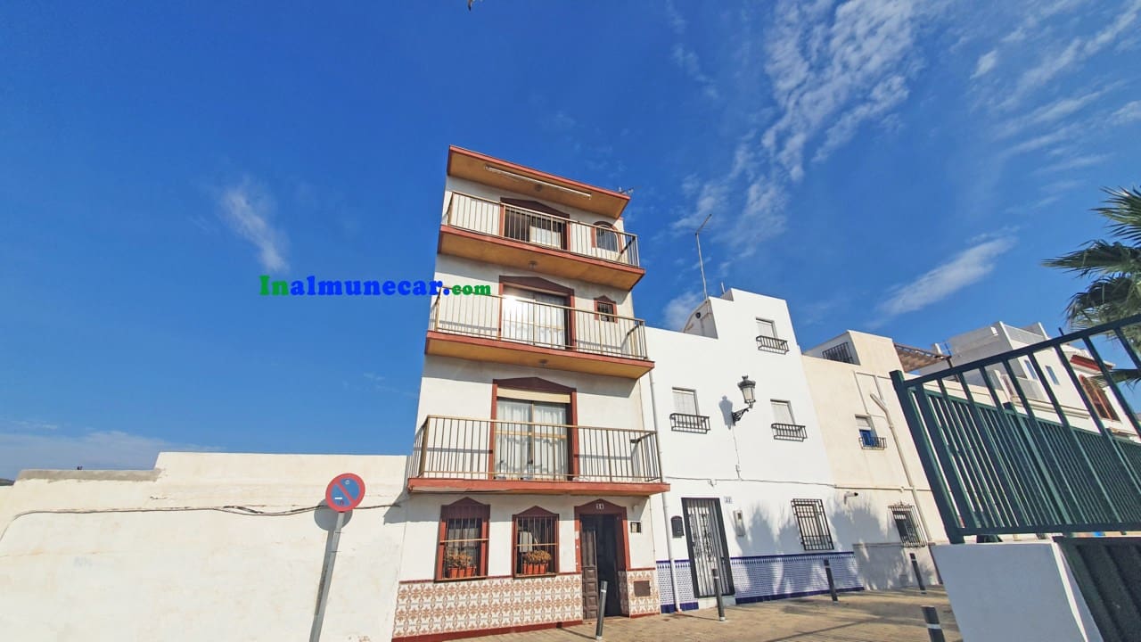 2 bedroom Townhouse for sale in Almunecar - € 225,000 (Ref: 9828743)